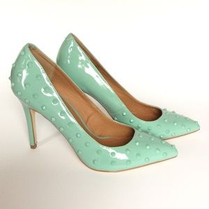 NIB aqua pumps heels spike detail, size 9.5